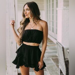 THESE THREE BOUTIQUE Ansley Ruffled Shorts Set- Black